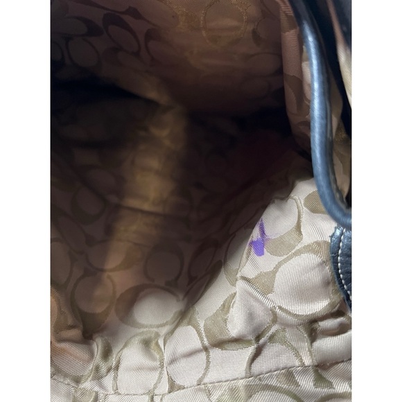 Black Leather Shoulder Bag - Picture 9 of 10